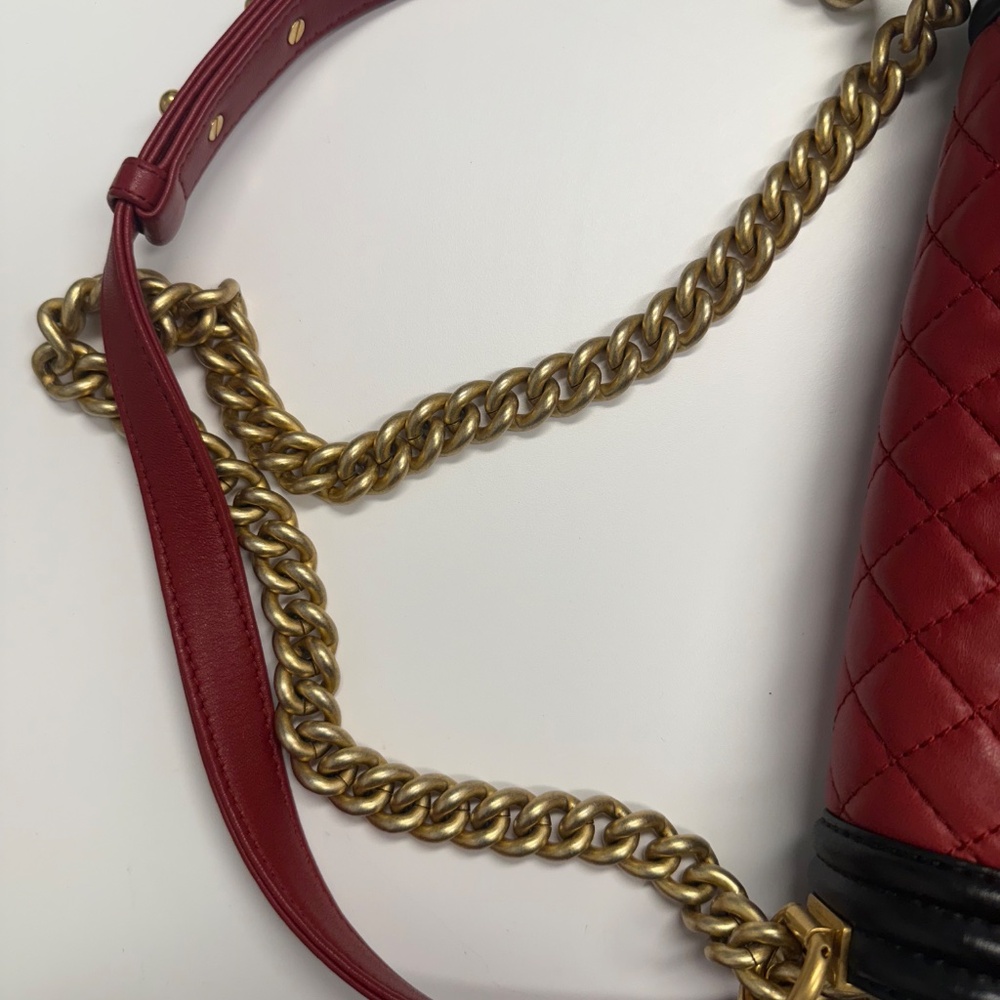 Lambskin Quilted Medium Boy Flap Black Red - Picture 4 of 7
